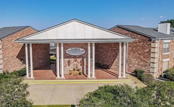 $270,000 | 8511 Westover Court, Unit 139, Granbury, TX 76049