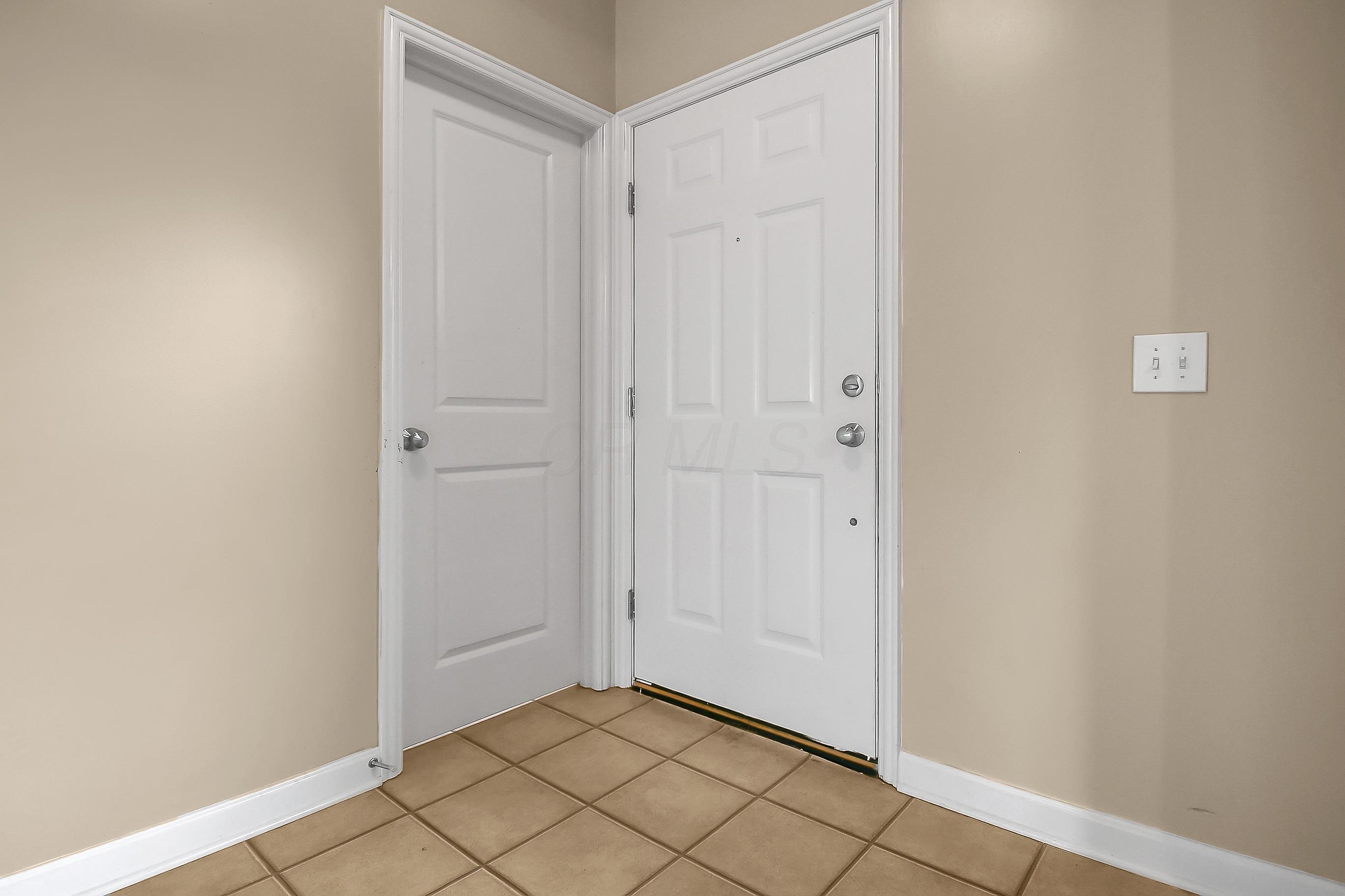 5893 Myrick Road Dublin, OH 43016 - Photo 5 of 32 Gallery Image 5