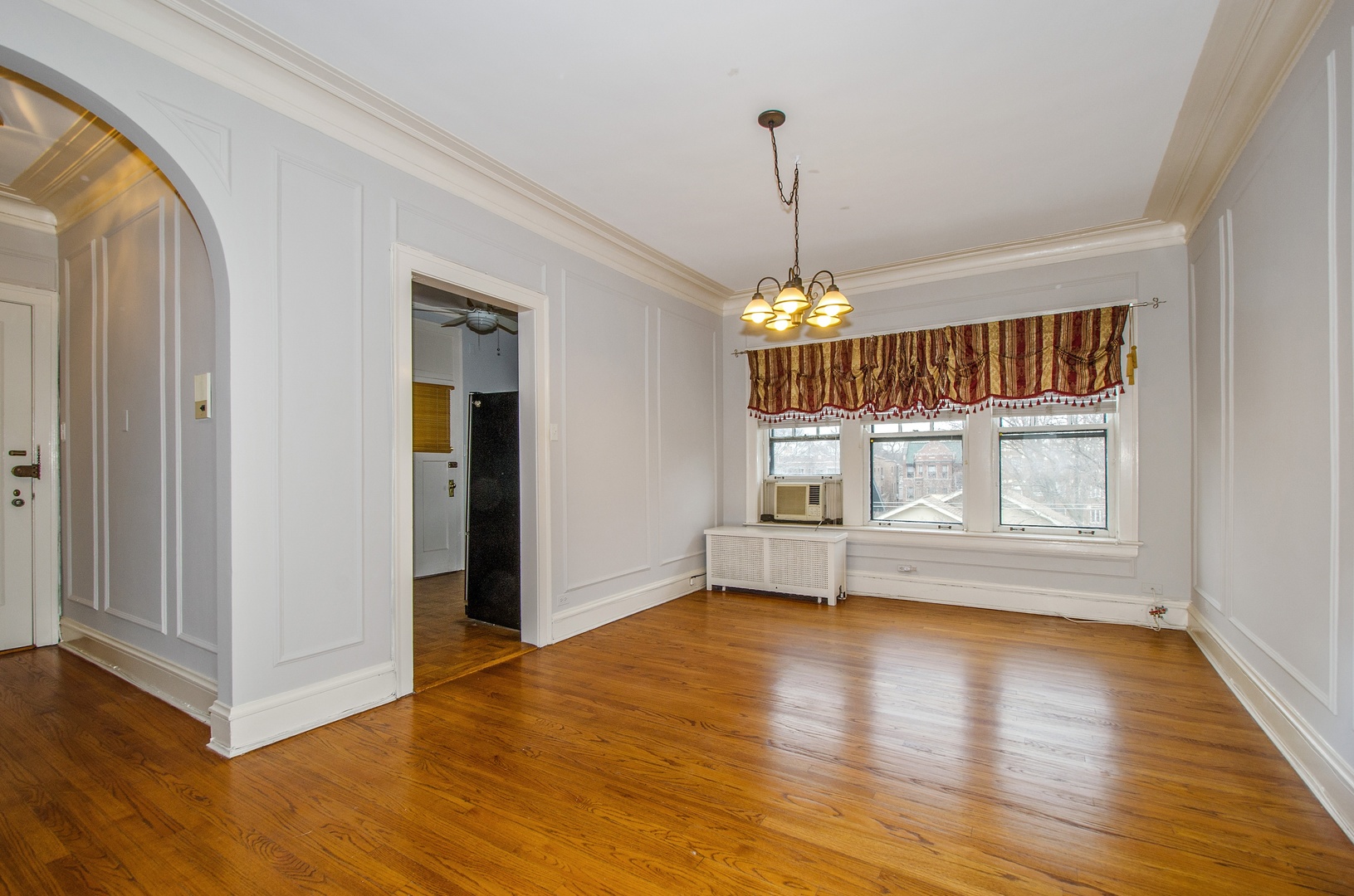 548 Sheridan Road, Unit 3N Evanston, IL 60202 - Photo 7 of 11
