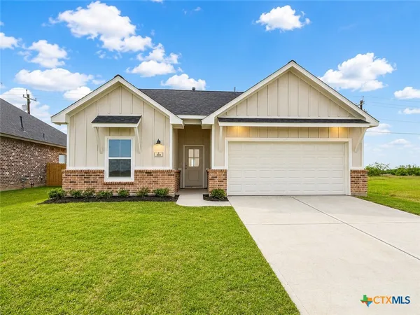 $290,000 | 318 Cardinal Dr Port, Port Lavaca, TX 77979