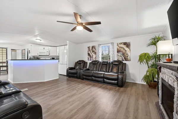 $219,900 | 188 Papermill Road, Quebeck, TN 38579