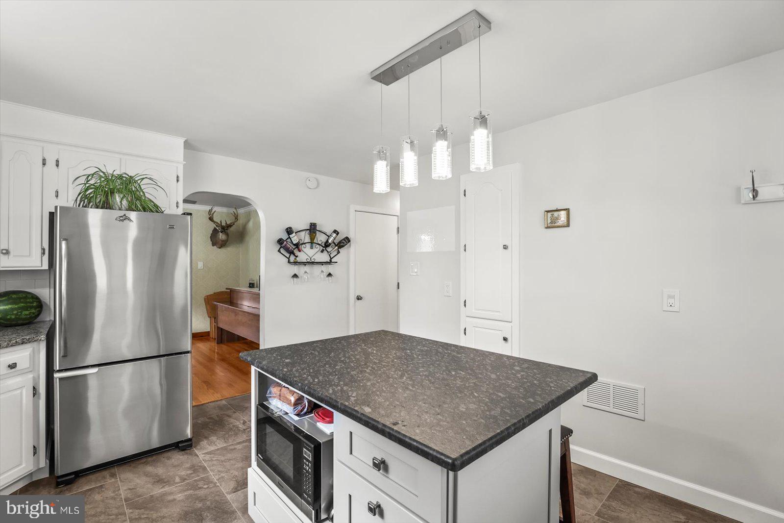 641 Paradise Road York, PA 17406 - Photo 6 of 54 Gallery Image 6