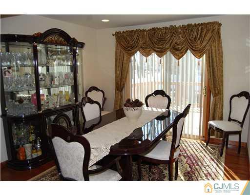 362 Wheeler Road North Brunswick, NJ 08902 - Photo 5 of 14 Gallery Image 5