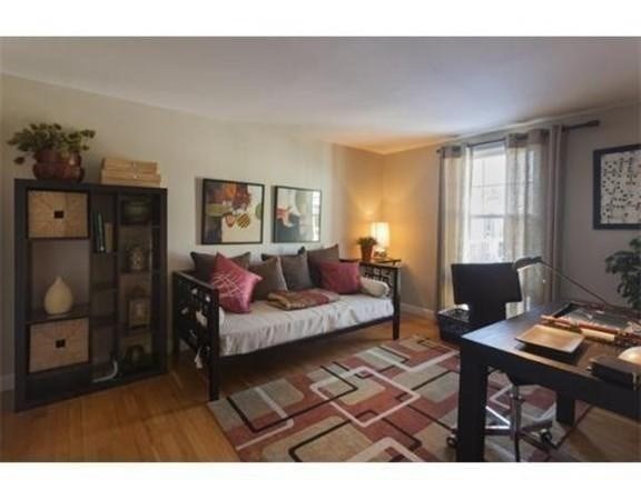 11 Oak Street, Unit 2 Wellesley, MA 02482 - Photo 9 of 10