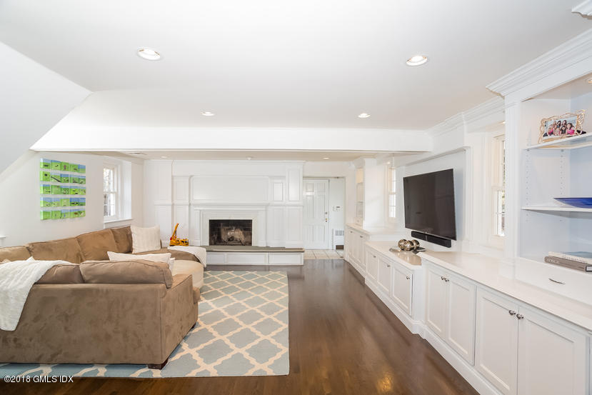 18 Spring Street Riverside, CT 06878 - Photo 14 of 35 019-Family_Room-5275964-small