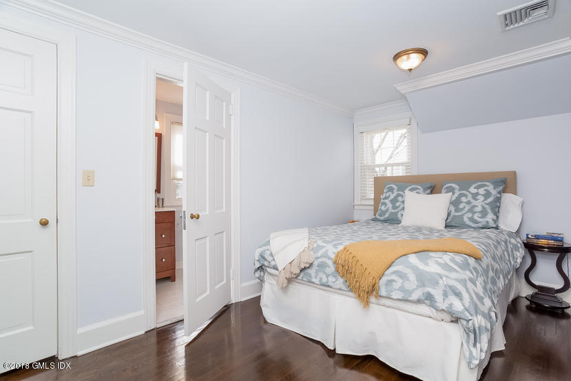 18 Spring Street Riverside, CT 06878 - Photo 30 of 35 042-Bedroom-5275986-small