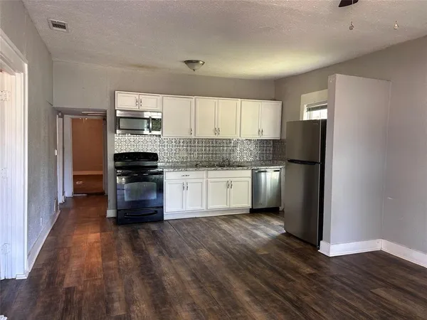 $124,900 | 615 South Throckmorton Street, Sherman, TX 75090