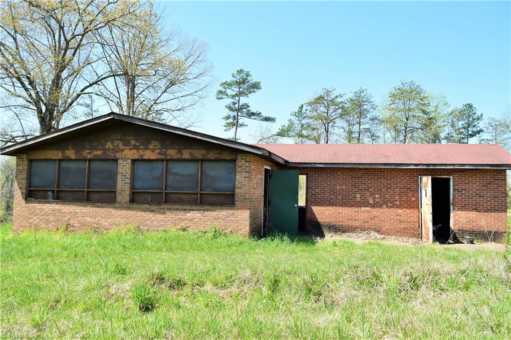 490 K Fork Road Madison, NC 27025 - Photo 11 of 30 Old Pool House/Concessions Building