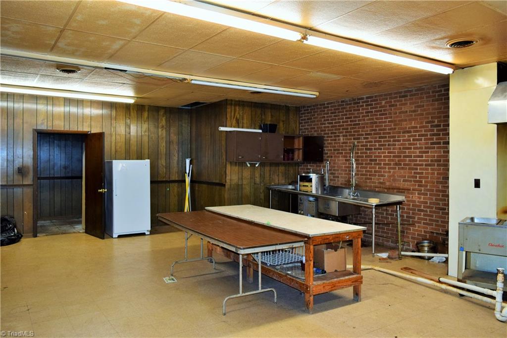 490 K Fork Road Madison, NC 27025 - Photo 30 of 30 Kitchen