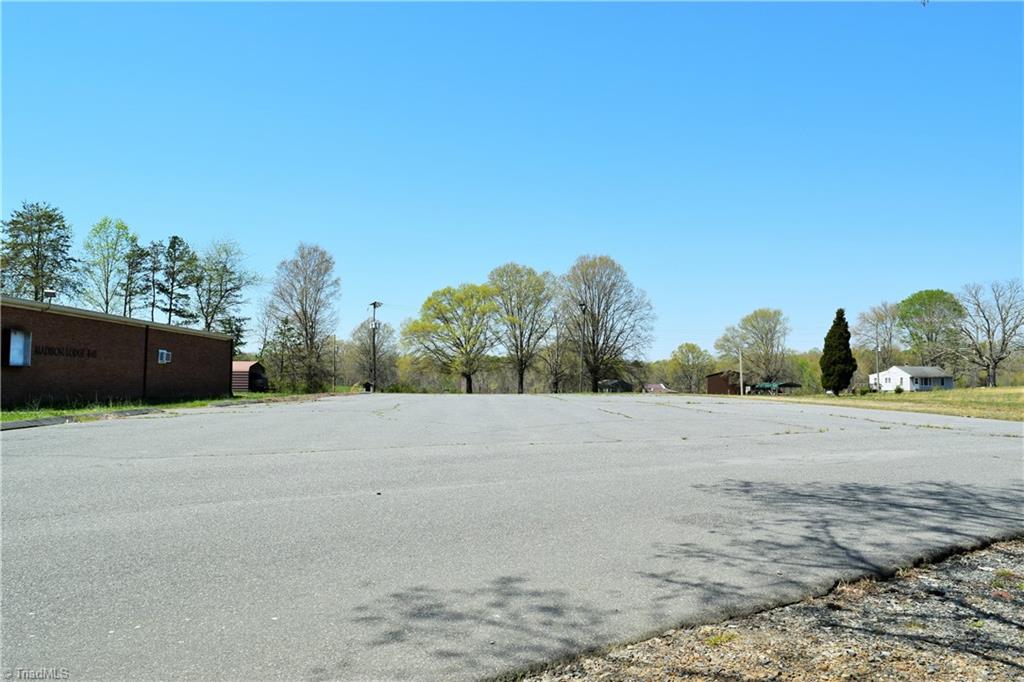 490 K Fork Road Madison, NC 27025 - Photo 6 of 30 Plenty of parking area