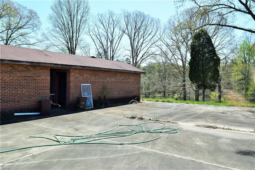 490 K Fork Road Madison, NC 27025 - Photo 10 of 30 Old Pool House/Concessions Building