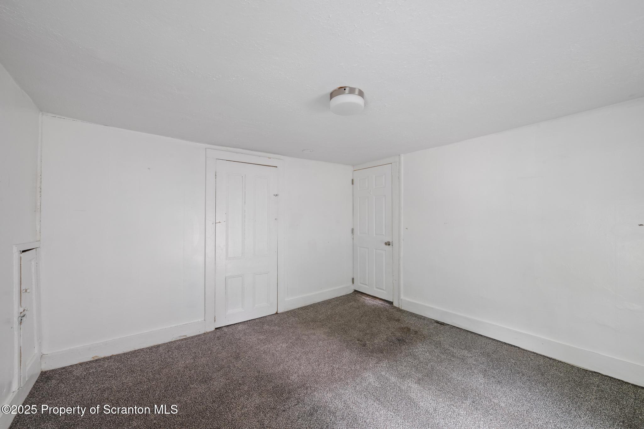 121 Throop Street Scranton, PA 18508 - Photo 35 of 37 a view of room