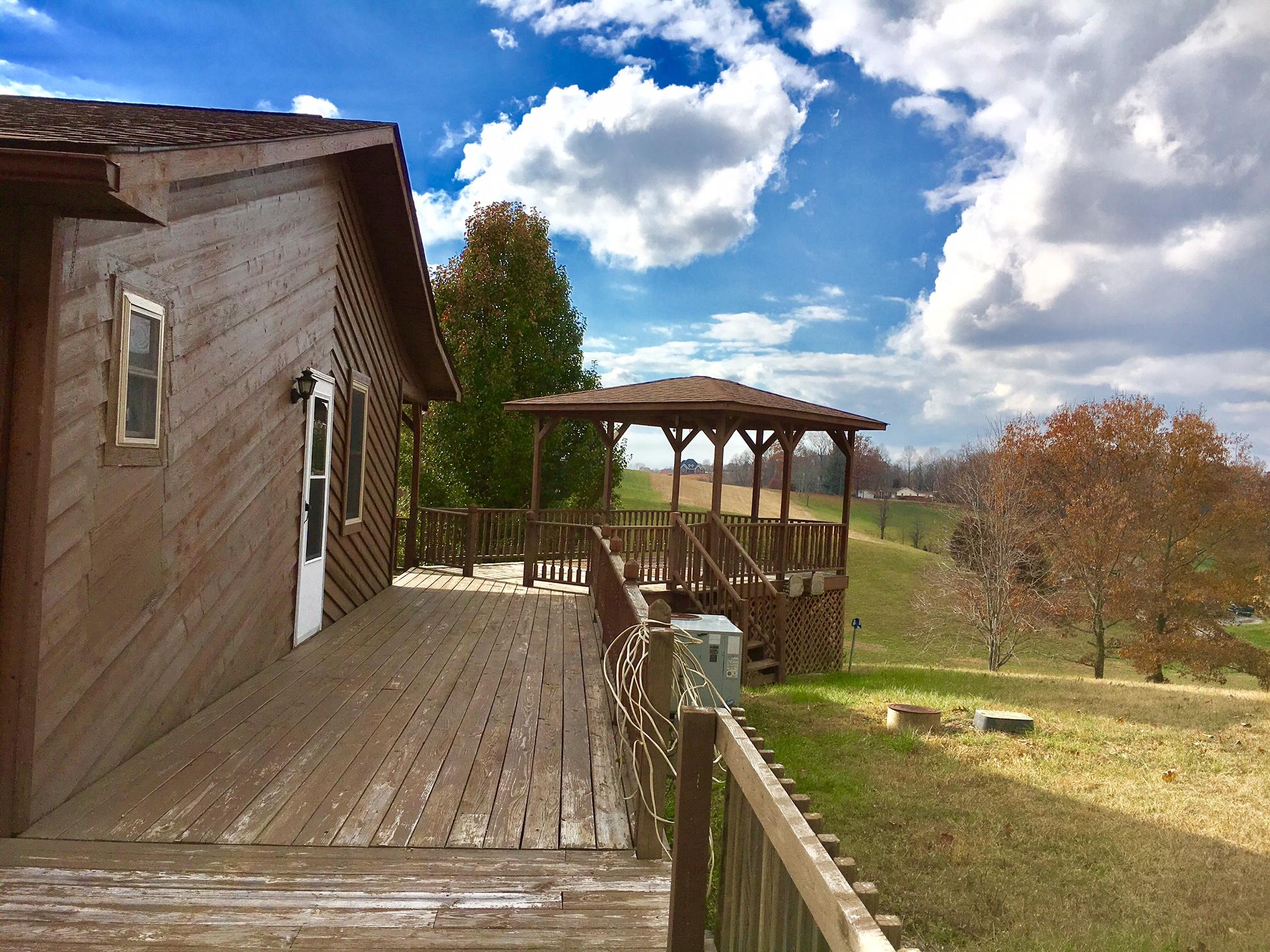 819 Cline Road Tazewell, TN 37879 - Photo 6 of 32 Welcome Home! 819 Cline Rd