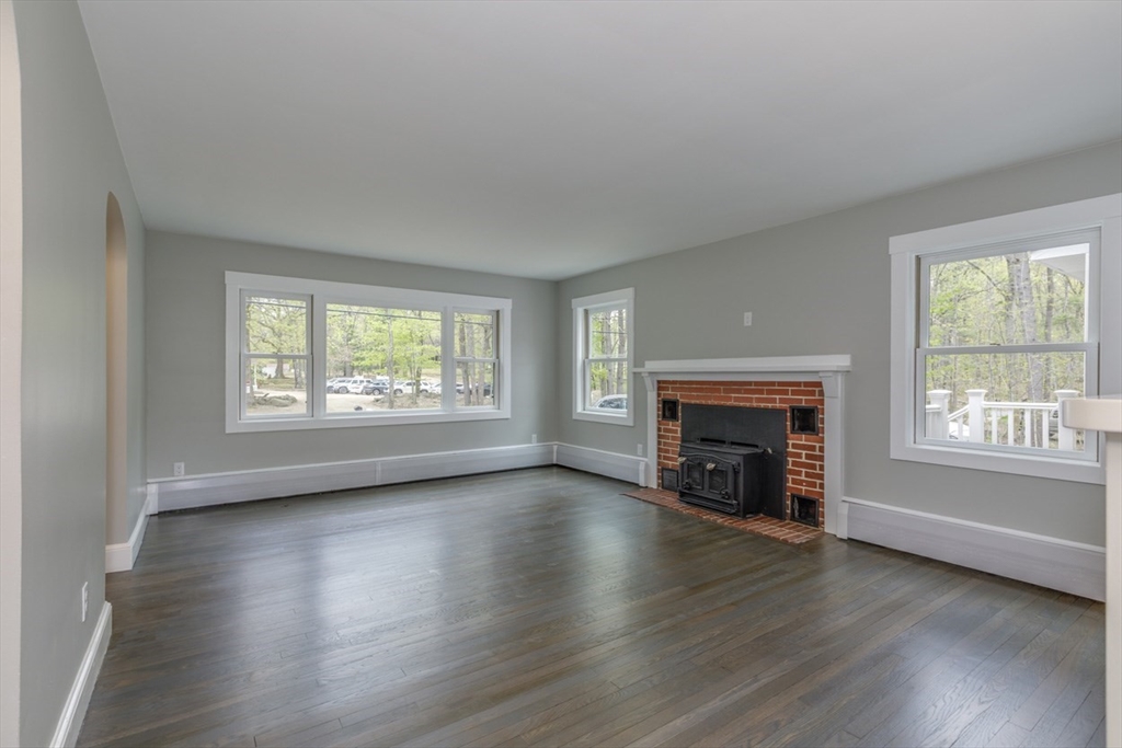 50 Piscataqua Road Dover, NH 03820 - Photo 8 of 39 Gallery Image 8