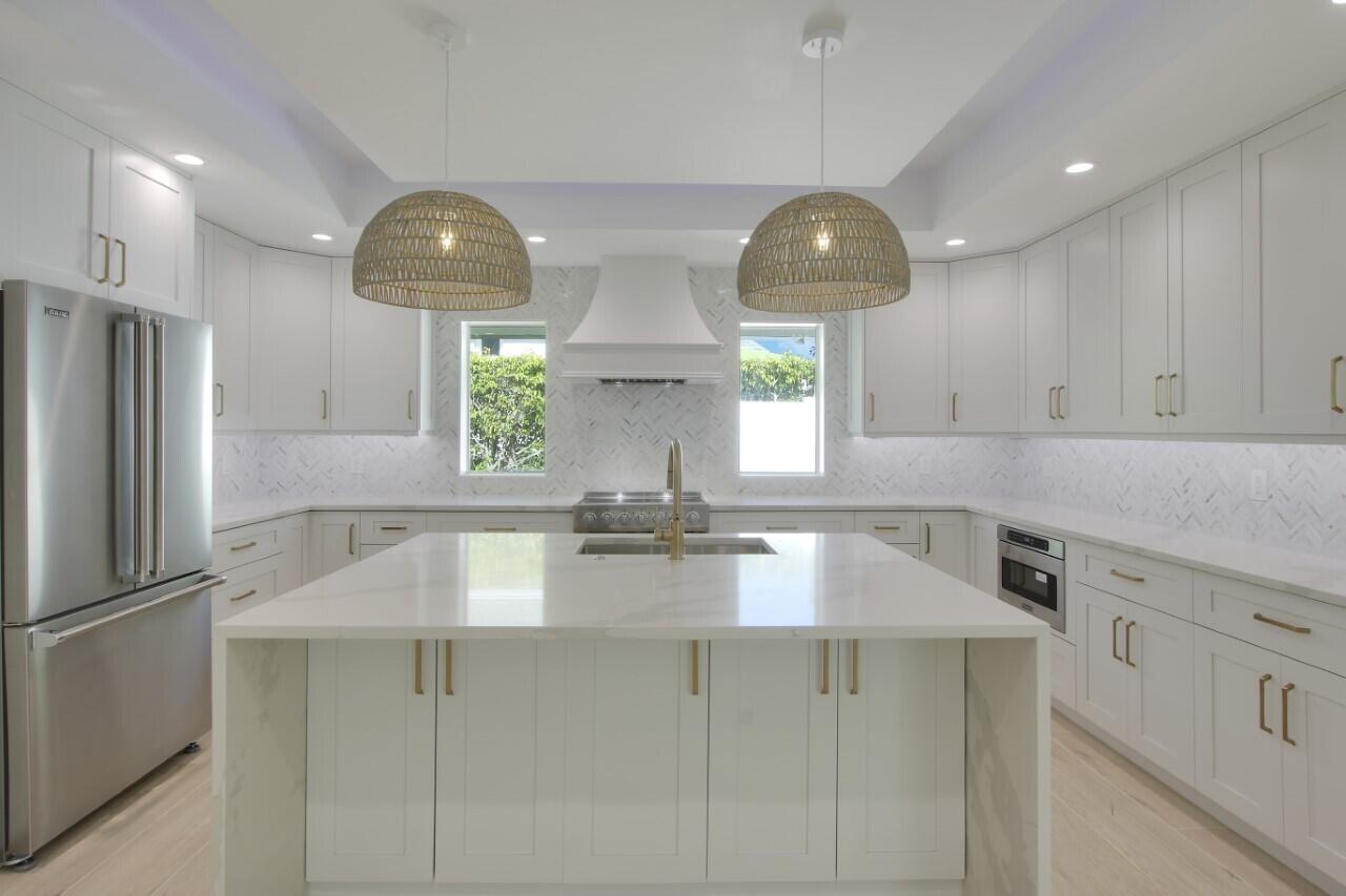 1504 Ocean Way Jupiter, FL 33477 - Photo 10 of 17 KITCHEN ISLAND