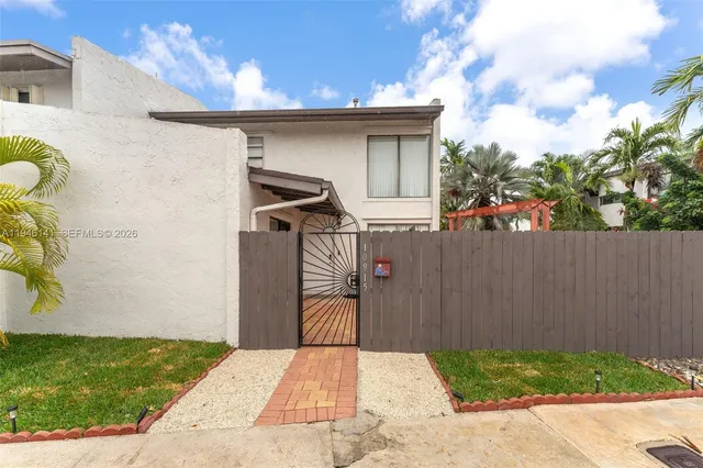 $480,000 | 10915 Southwest 71st Street, Miami, FL 33173