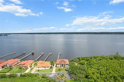 $1,140,000 | 6120 River Shore Court, North Fort Myers, FL 33917
