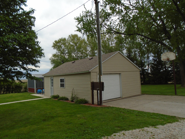 549 North 18th Road Tonica, IL 61370 - Photo 13 of 23