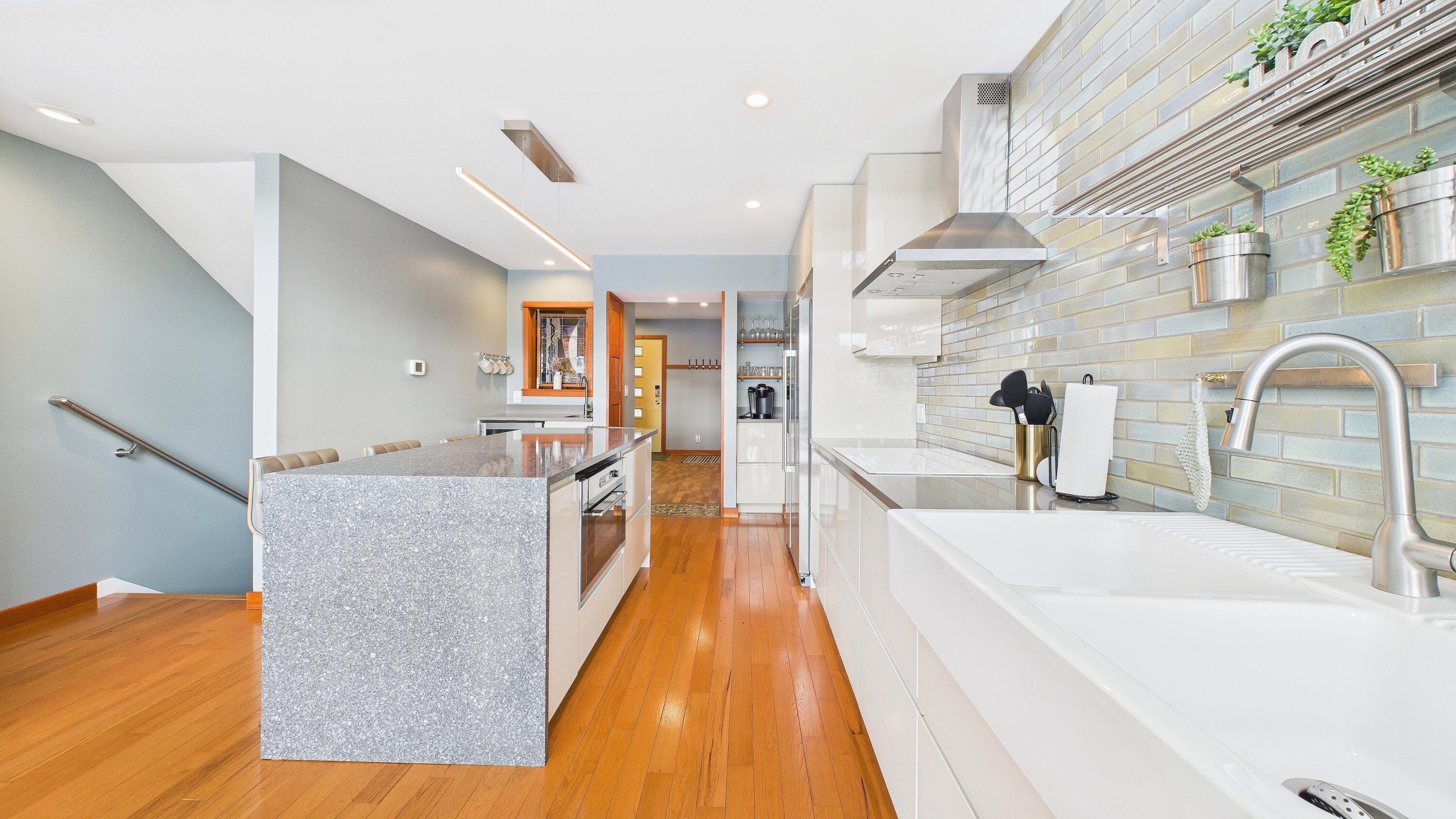 408 Ruddiman Drive, Unit 3 North Muskegon, MI 49445 - Photo 11 of 45 CAM04872G0-PR0053-STILL007