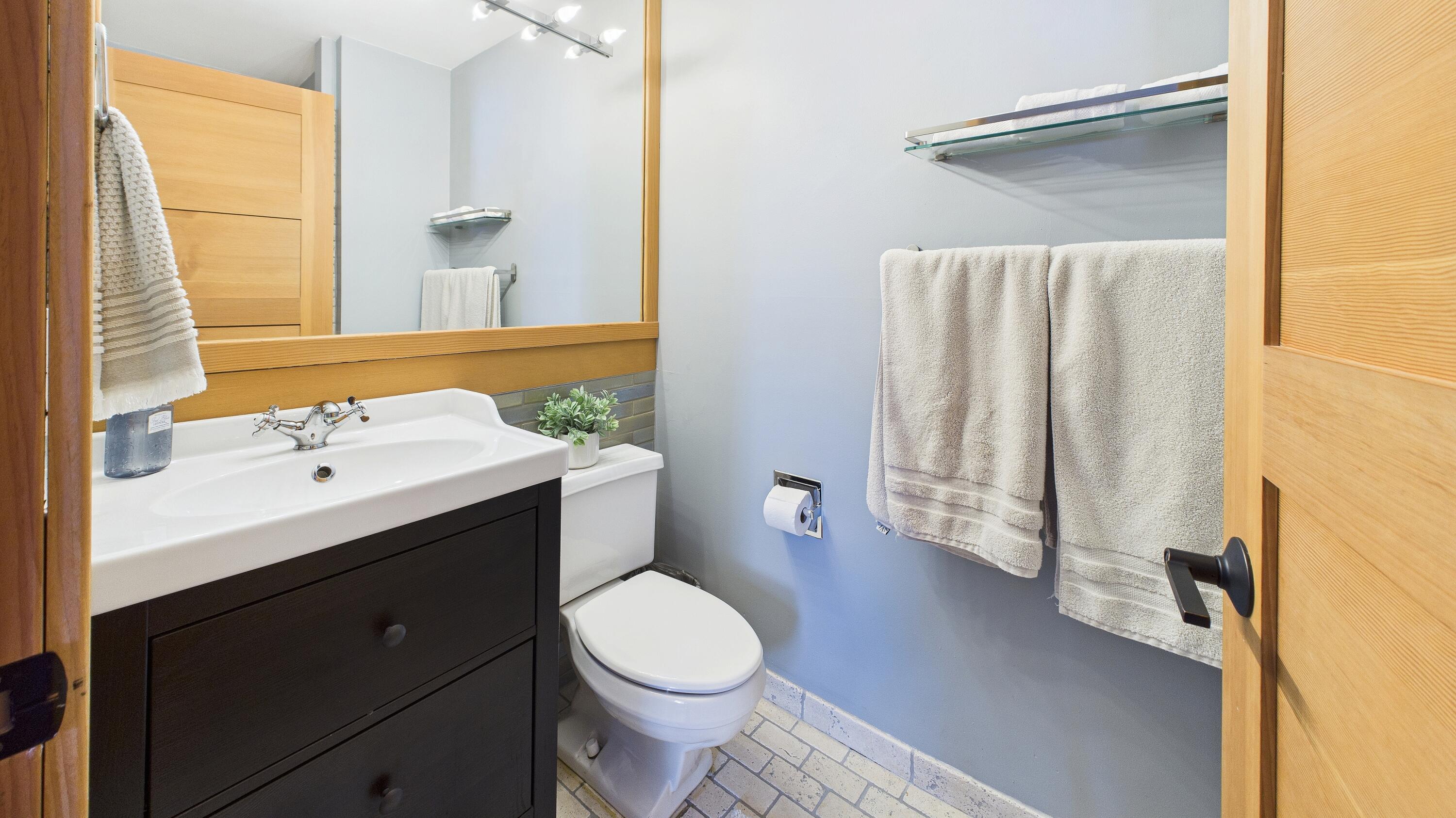 408 Ruddiman Drive, Unit 3 North Muskegon, MI 49445 - Photo 36 of 45 CAM04872G0-PR0053-STILL033