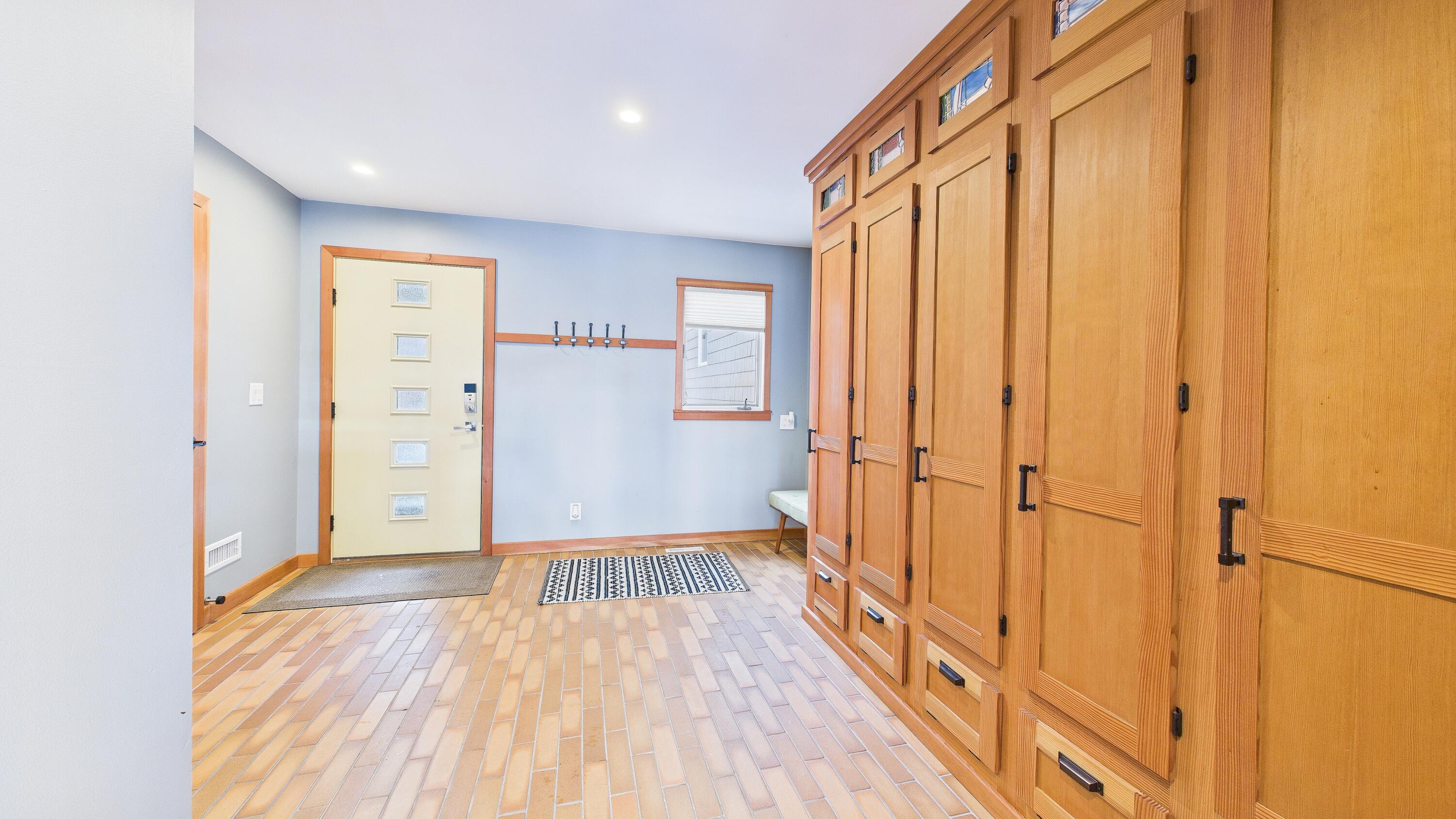 408 Ruddiman Drive, Unit 3 North Muskegon, MI 49445 - Photo 6 of 45 CAM04872G0-PR0053-STILL002