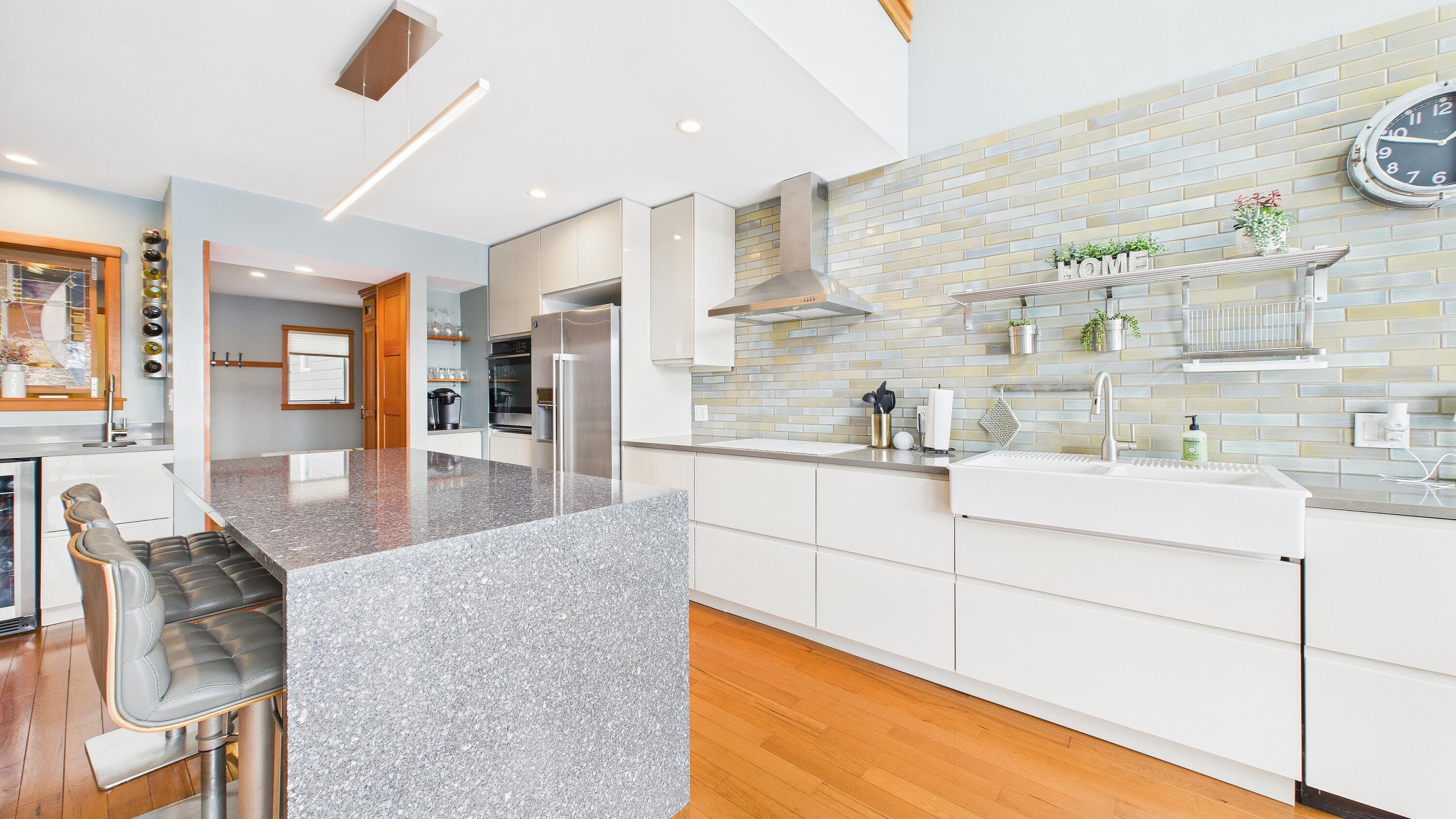 408 Ruddiman Drive, Unit 3 North Muskegon, MI 49445 - Photo 9 of 45 CAM04872G0-PR0053-STILL005