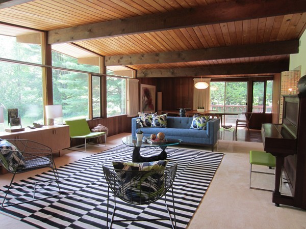 94 Conant Road Lincoln, MA 01773 - Photo 2 of 14 a living room with furniture and a large window