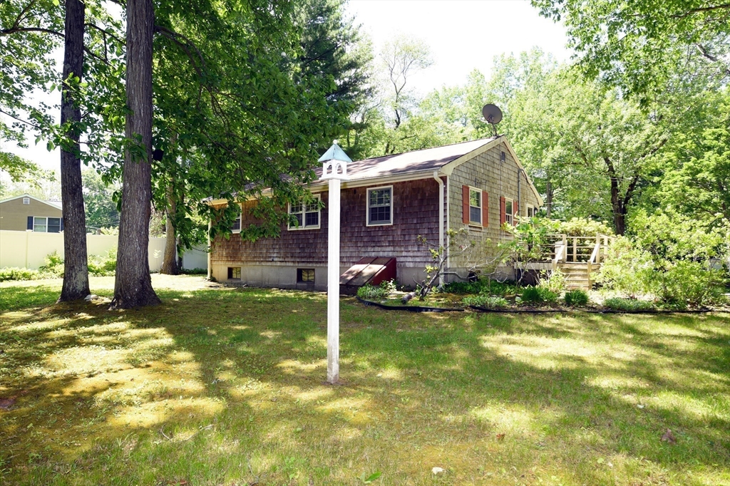58 Carriage Road Hanson, MA 02341 - Photo 6 of 35