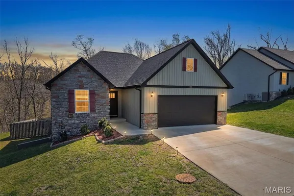 $369,900 | 120 Alice Drive, Waynesville, MO 65583