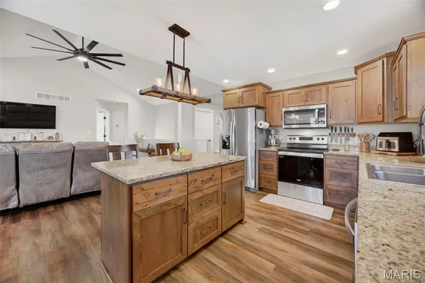 $369,900 | 120 Alice Drive, Waynesville, MO 65583