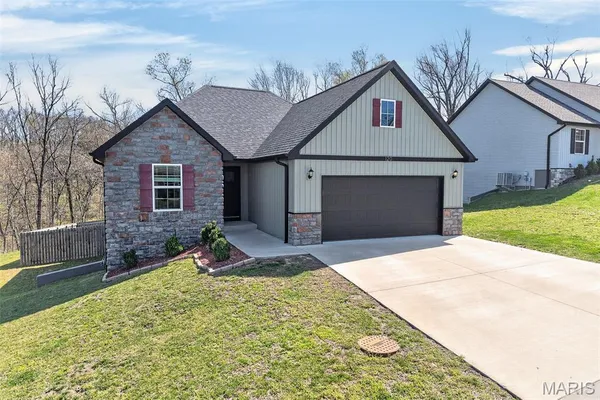 $369,900 | 120 Alice Drive, Waynesville, MO 65583