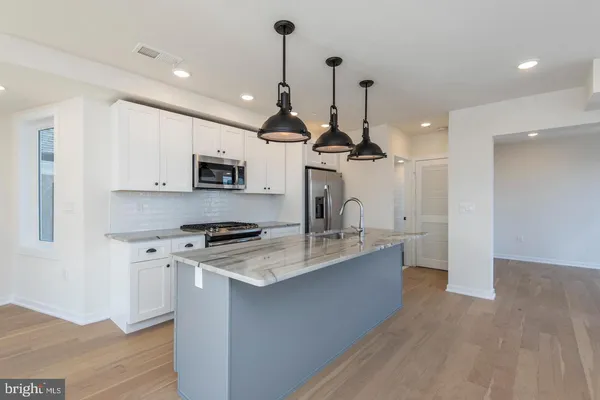 $5,000 | 3401 Hamilton Street, Unit 2, Philadelphia, PA 19104