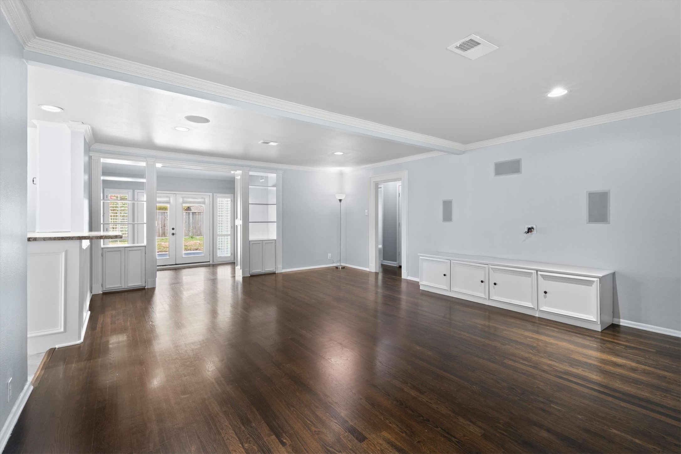 1328 Bingle Road Houston, TX 77055 - Photo 8 of 48