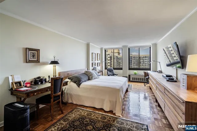 $759,000 | 200 Winston Drive, Unit C2808, Cliffside Park, NJ 07010