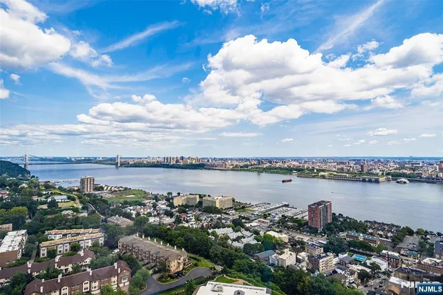 $759,000 | 200 Winston Drive, Unit C2808, Cliffside Park, NJ 07010