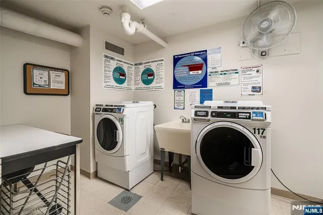 $759,000 | 200 Winston Drive, Unit C2808, Cliffside Park, NJ 07010