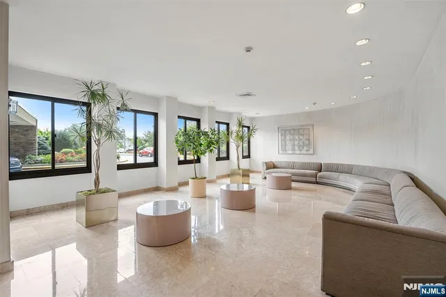 $759,000 | 200 Winston Drive, Unit C2808, Cliffside Park, NJ 07010