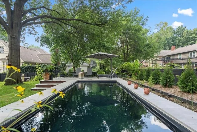 $850,000 | 9516 Linden Street, Overland Park, KS 66207