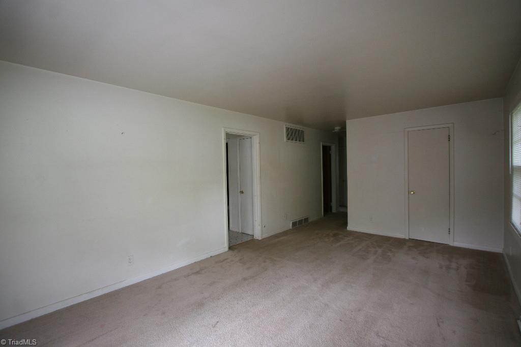 3734 Rolling Road High Point, NC 27265 - Photo 2 of 13