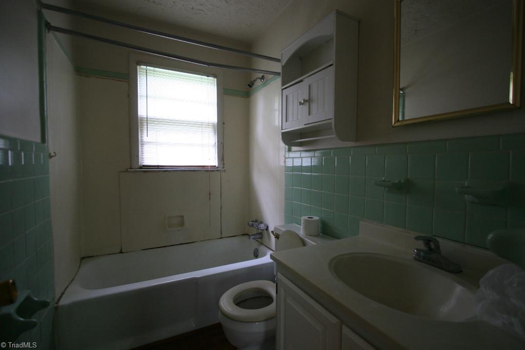 3734 Rolling Road High Point, NC 27265 - Photo 12 of 13