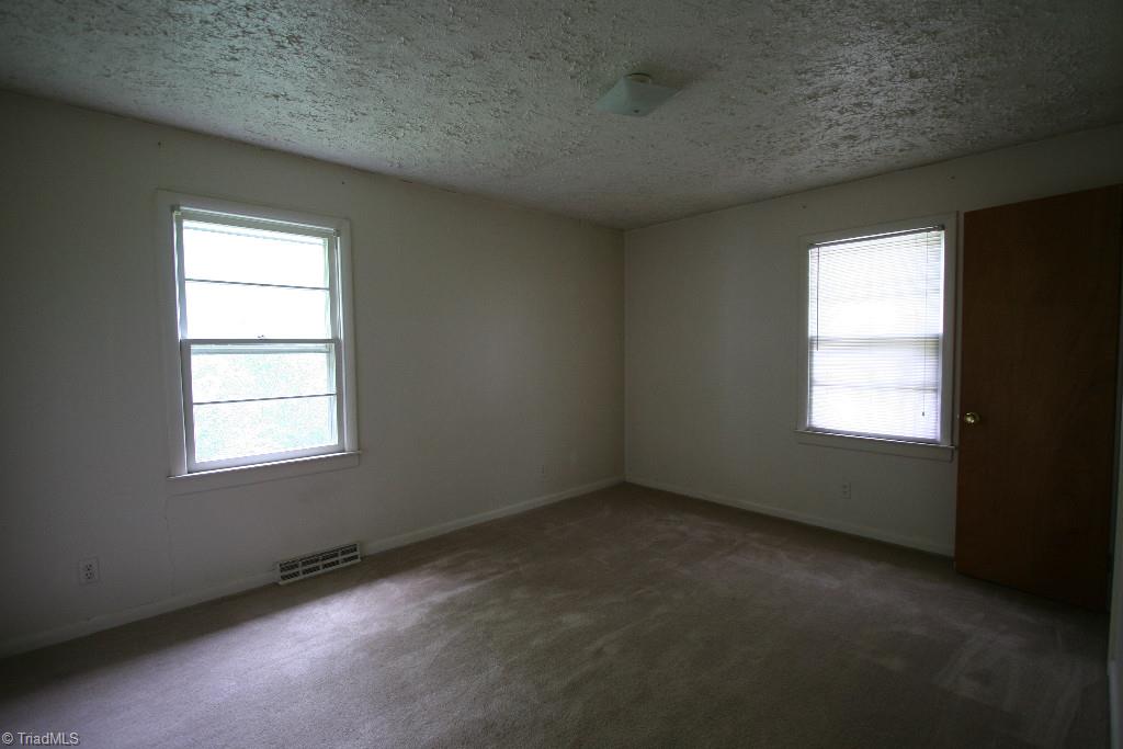 3734 Rolling Road High Point, NC 27265 - Photo 10 of 13
