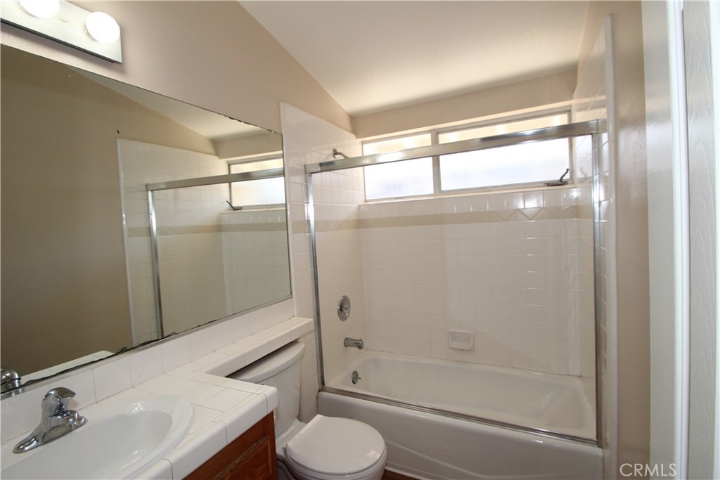 263 Hanover Drive Costa Mesa, CA 92626 - Photo 10 of 16 Gallery Image 10