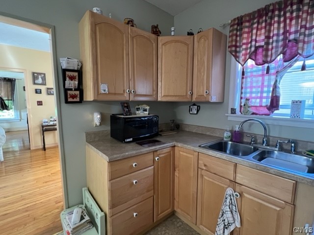 317 Williams Street Oneida, NY 13421 - Photo 4 of 28