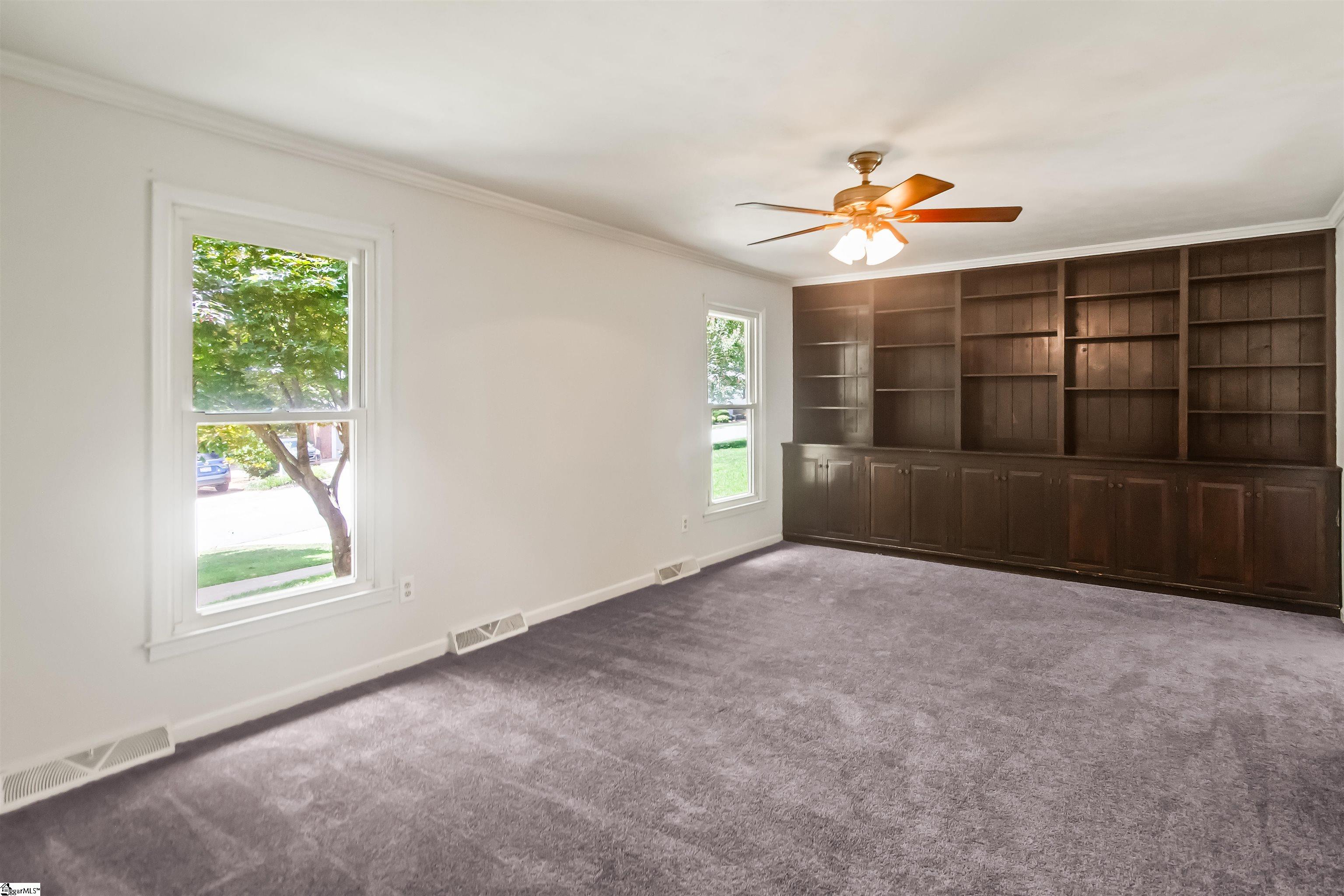 313 Poplar Lane Mauldin, SC 29662 - Photo 6 of 32 Gallery Image 6