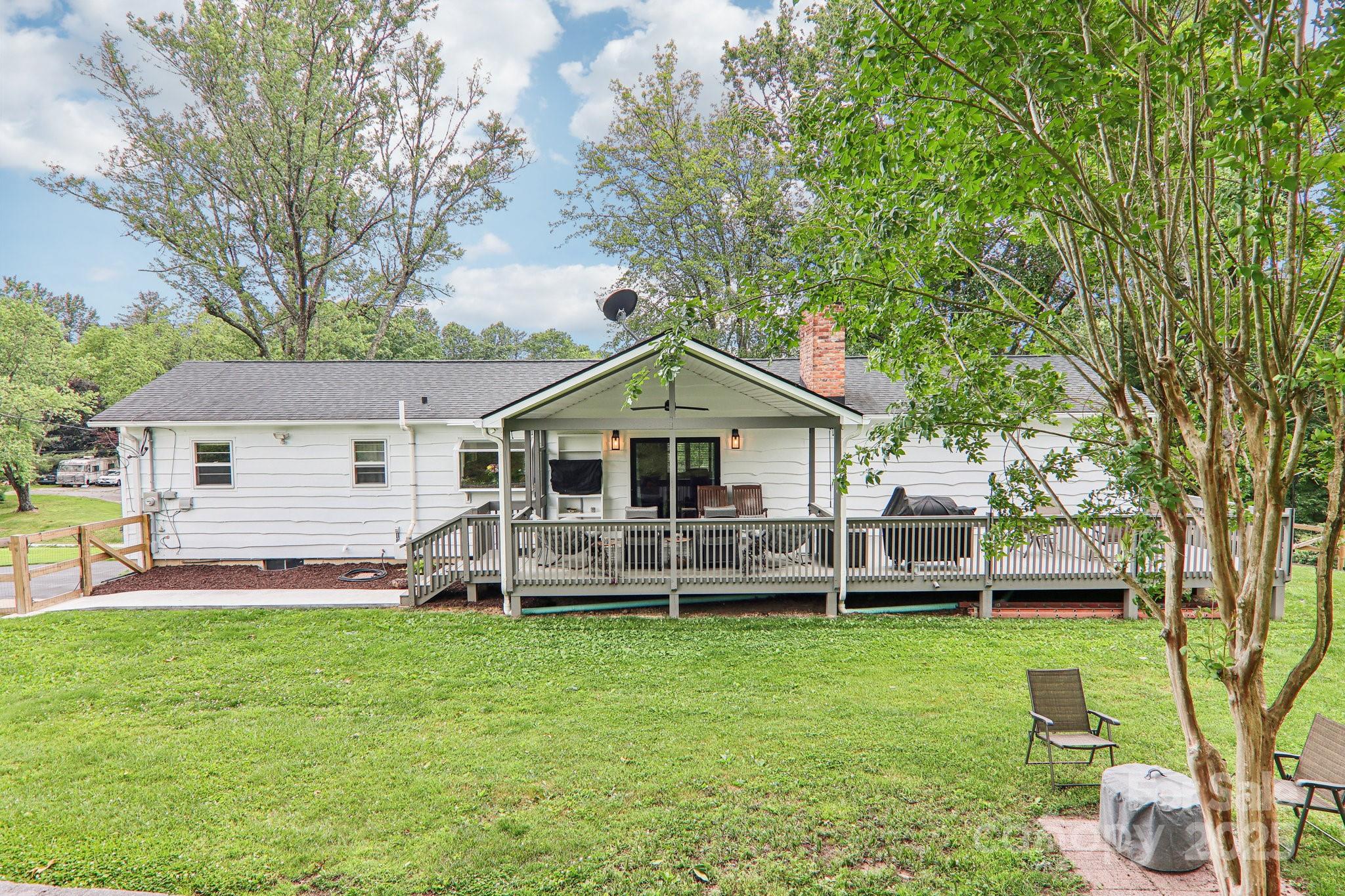 68 Broyles Road Hendersonville, NC 28791 - Photo 44 of 48 Gallery Image 44