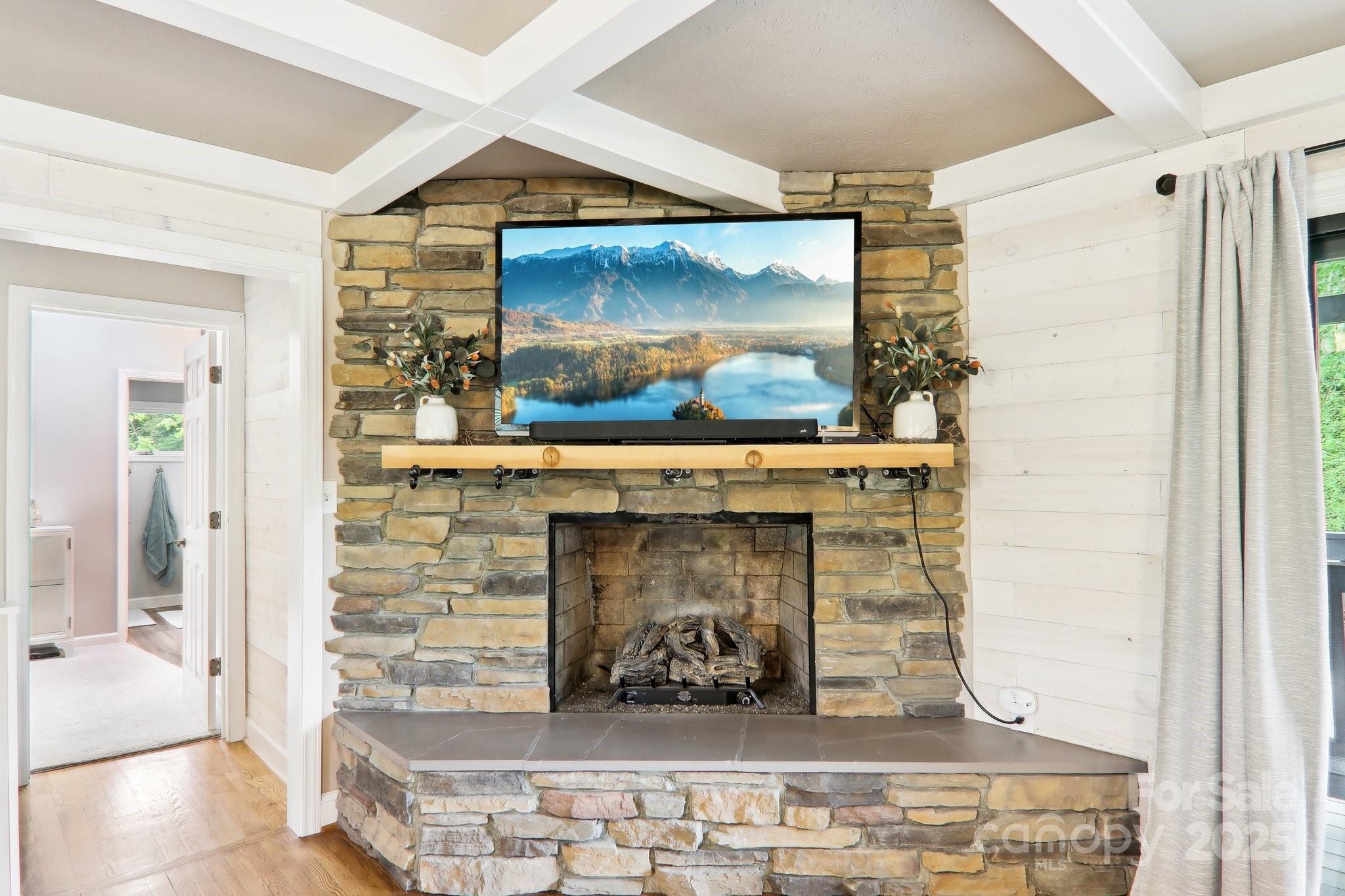 68 Broyles Road Hendersonville, NC 28791 - Photo 8 of 48 Gallery Image 8
