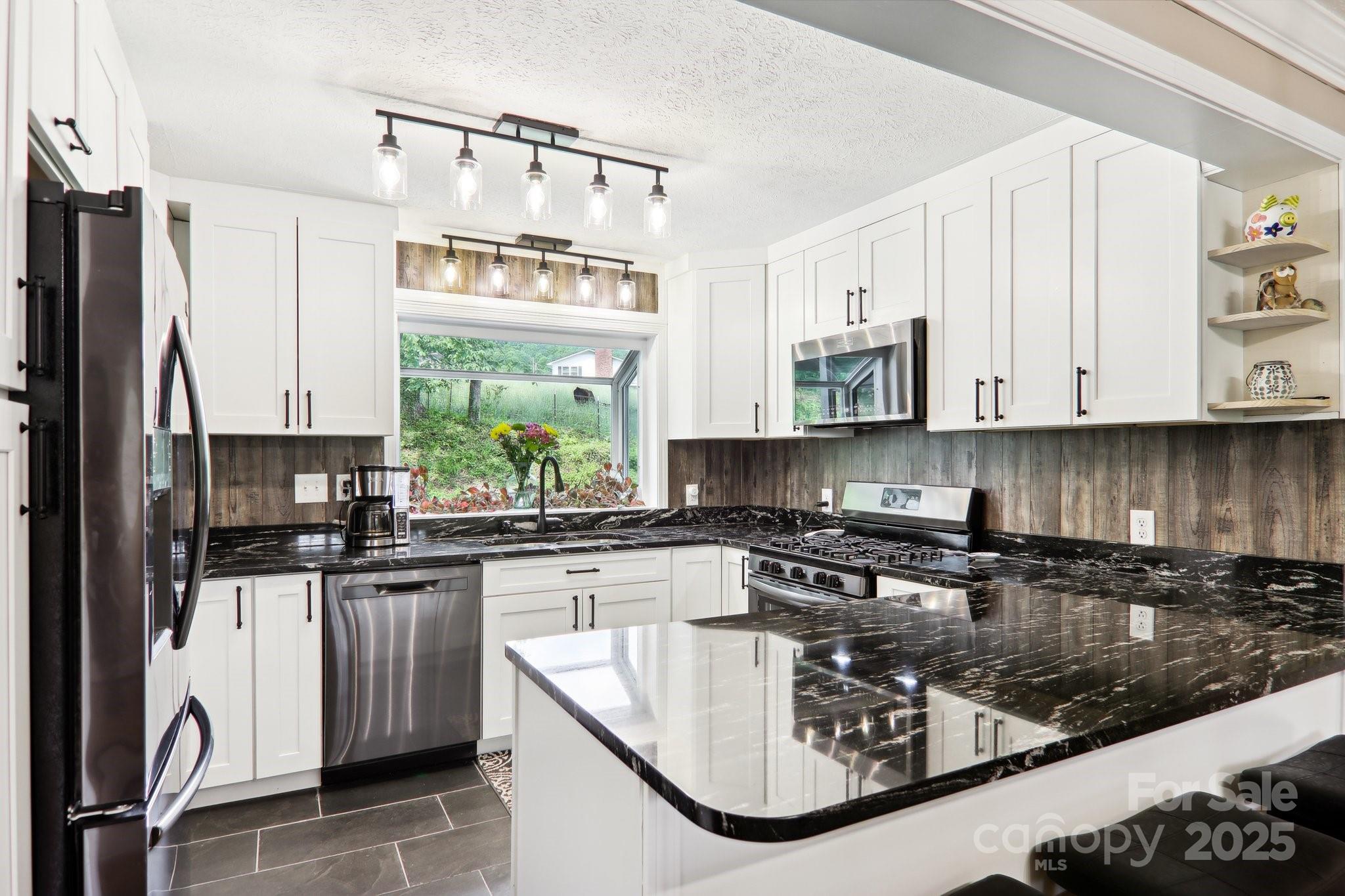68 Broyles Road Hendersonville, NC 28791 - Photo 9 of 48 Gallery Image 9