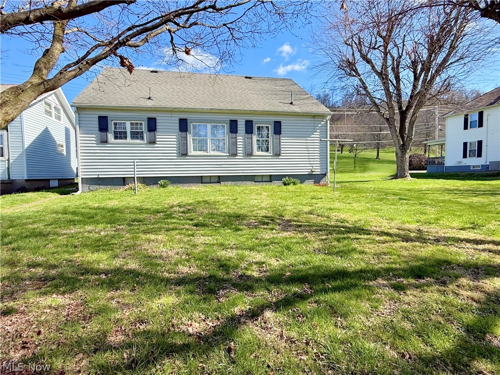 175 3rd Street Lowell, OH 45744 - Photo 5 of 38