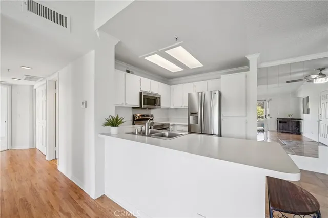 $438,500 | 1995 Las Colinas Circle, Unit 307, Corona, CA 92879