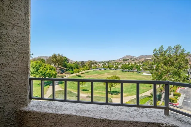 $438,500 | 1995 Las Colinas Circle, Unit 307, Corona, CA 92879